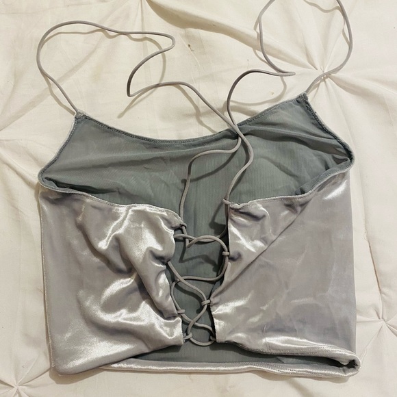 ✨3 for 35✨Silver crop top - Picture 2 of 2